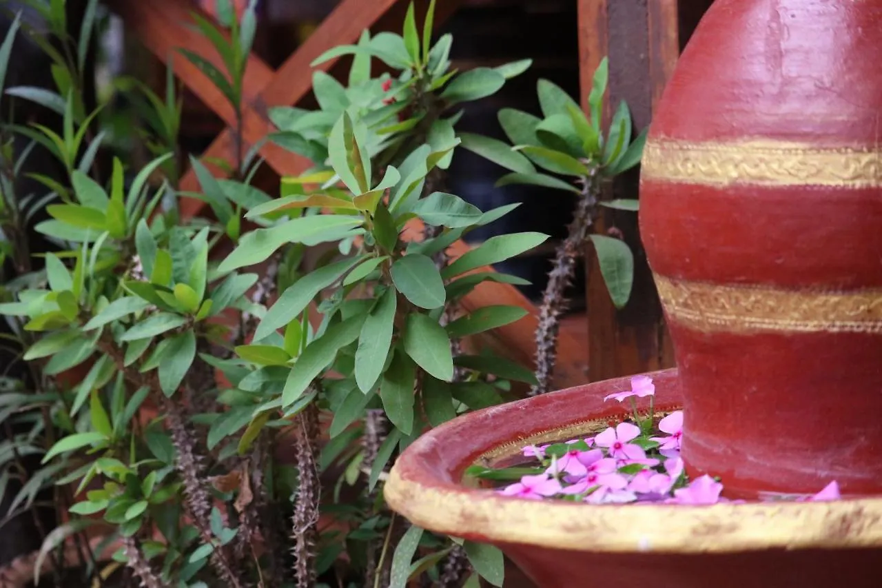 Xieng Mouane Guesthouse Luang Prabang 2*,  Laos
