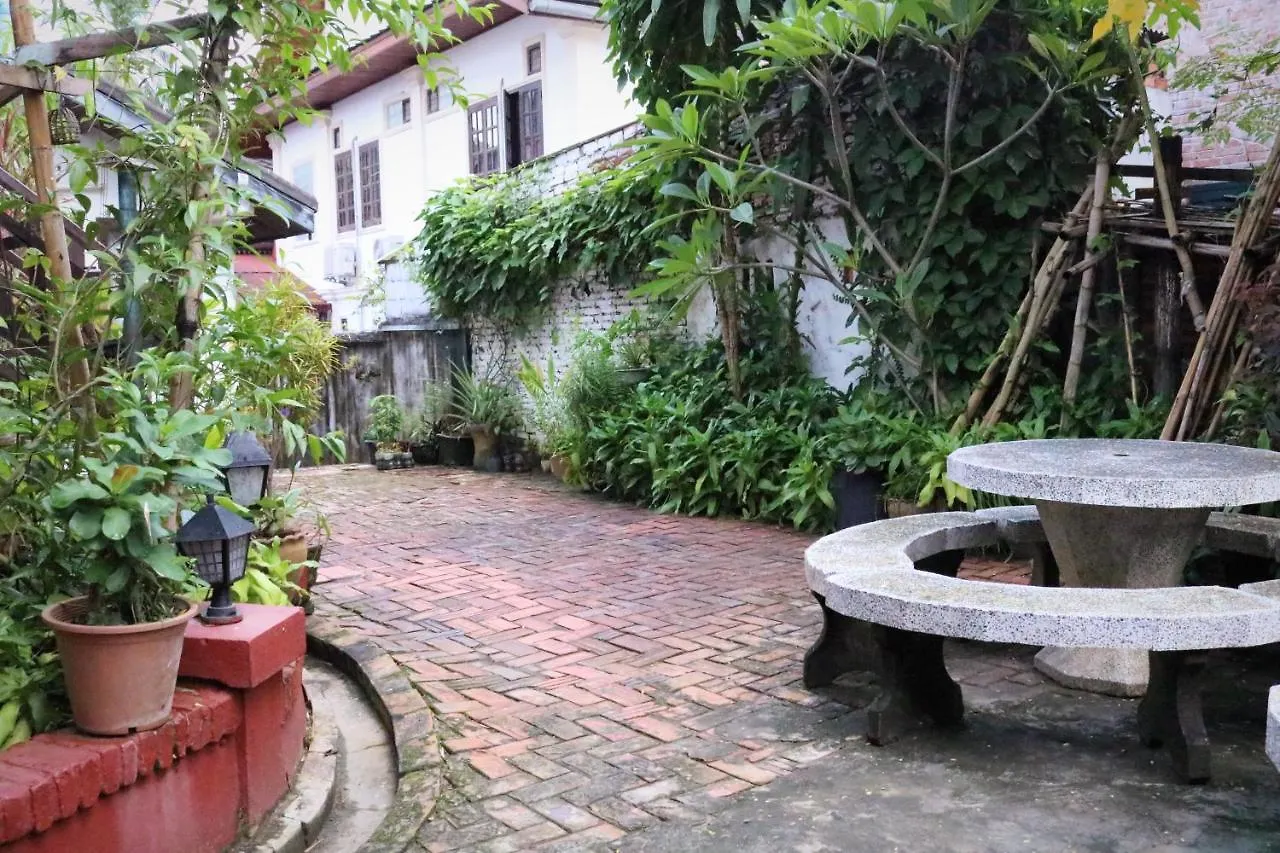 Xieng Mouane Guesthouse Luang Prabang 2*,  Laos